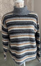 Pullover a righe molto caldo