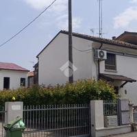 CASA SEMINDIPENDENTE A SAN GIACOMO DELLE SEGNATE