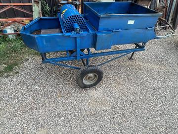 Cernitrice per olive defogliatrice motore