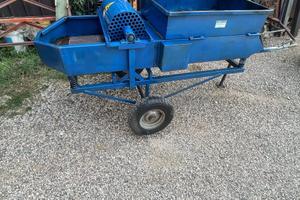 Cernitrice per olive defogliatrice motore