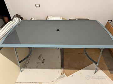 Tavolo in vetro