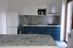 Camera arredata per studentesse o lavoratrici