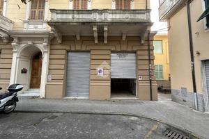 NEGOZIO A CHIAVARI