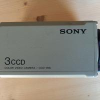 VIDEO CAMERA SONY 3CCD