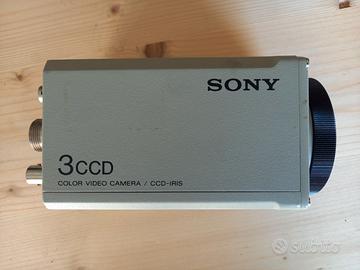 VIDEO CAMERA SONY 3CCD