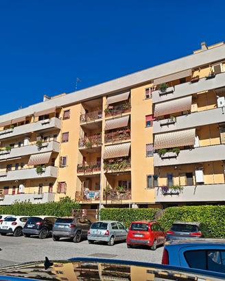FRASCATI –COCCIANO, 4 LOCALI P.AUTO CANTINA 240000