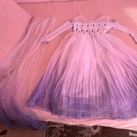 Costume Elsa Frozen 2 con collana 140 – come nuovo