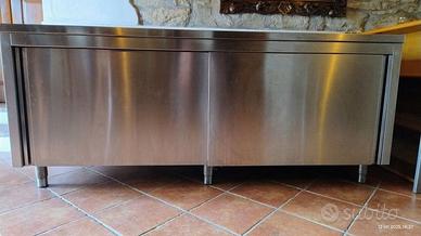 N..2  mobili armadiati acciaio inox