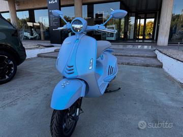 VESPA 946 SNAKE 125CC LIMITED EDITION