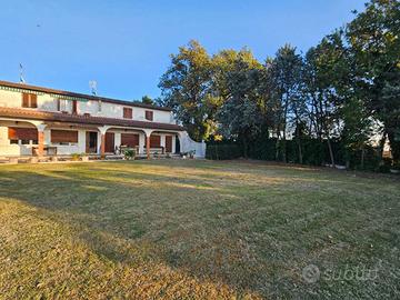Villa a Schiera a Polverigi, 5 locali