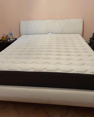 Letto matrimoniale e materasso