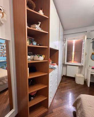 Armadio in legno noce
