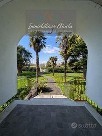 Bella villa immersa nel verde