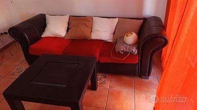 R€GALO DIVANO 3 POSTI CON TAVOLINO CUSCINI LAMPADA