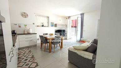 Appartamento di 72 m² con 3 locali e box auto a Mo