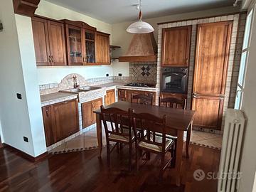 Cucina stile toscano in finta muratura