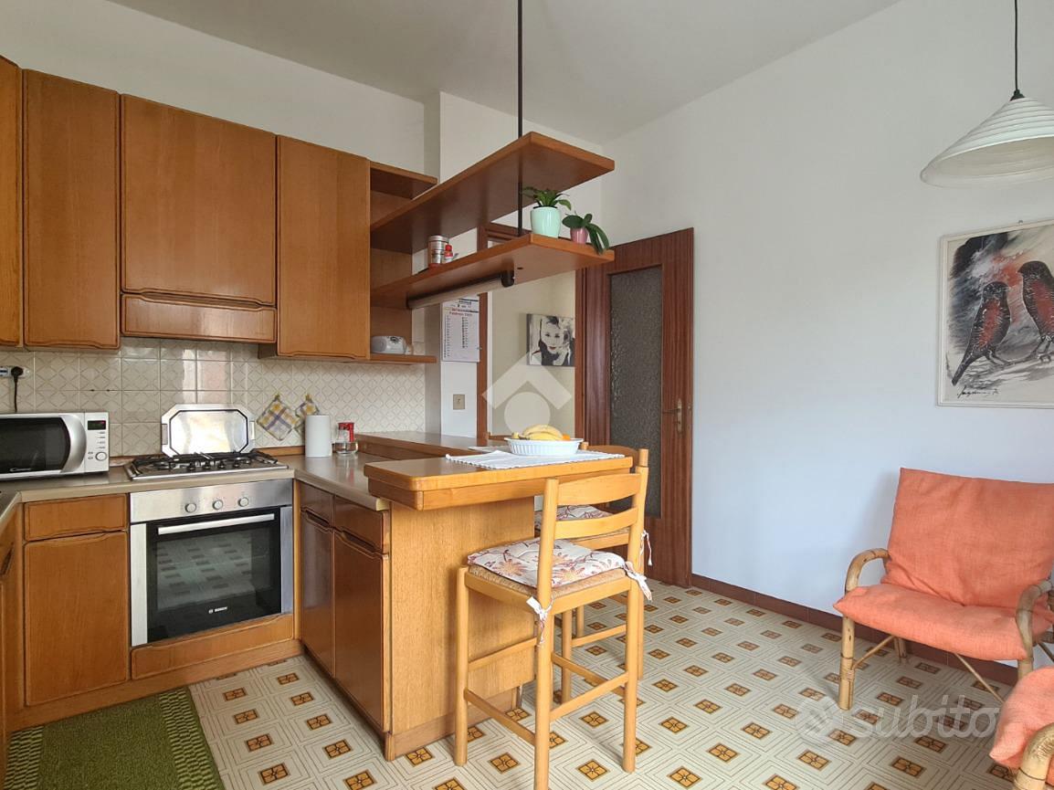 5 LOCALI A LA MORRA - Vista 4