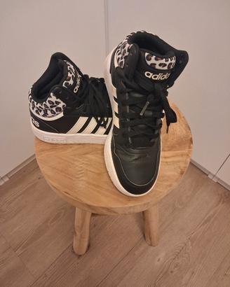 Scarpe Adidas alte n.36 2/3