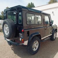 LAND ROVER Defender 90 "Black Limited Ed."-02