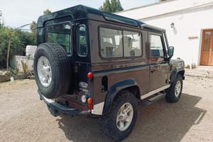 LAND ROVER Defender 90 "Black Limited Ed."-02