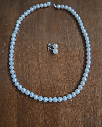 collana e orecchini di perle con certificato 