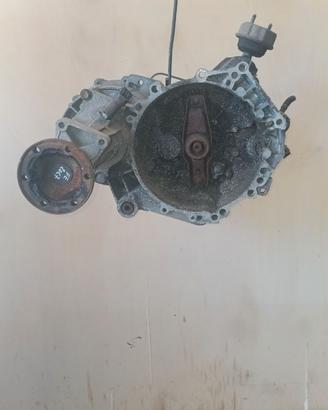 Cambio Vw Transporter 2.5 TDI 5M anno 2003