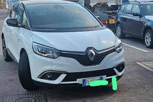 renult  scenic anno 2017