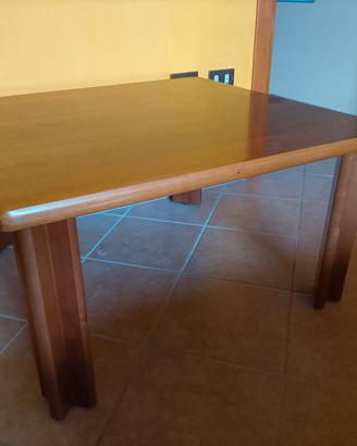 Tavolino quadrato basso in legno
