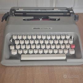 macchina da scrivere Olivetti 