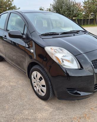 Toyota Yaris 1.0 5 porte