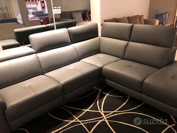 Dal nostro magazzino  svendita di 450 Divani