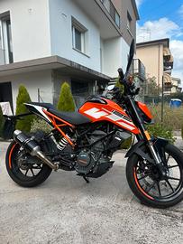 KTM Duke 125