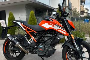 KTM Duke 125