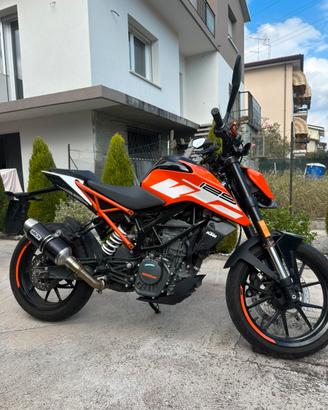 KTM Duke 125