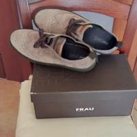 Scarpe Frau scamosciate modello stile inglese