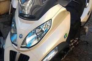 scooter Mp3 ibrido 300
