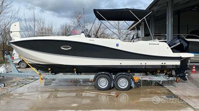 Quicksilver 755 Sundeck