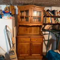 Credenza rustica e mobile per appoggiare televi