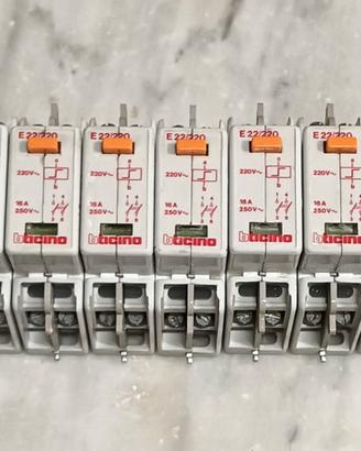 Relè passo passo BTicino 16A 220V bipolare