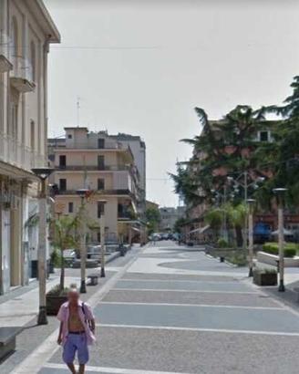 Locale commerciale in centro