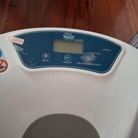 vaschetta neonato acqua scale