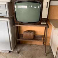 Televisore anni sessanta.