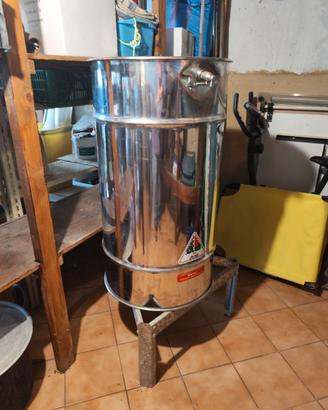 serbatoio da 150 l per olio in inox con piedi