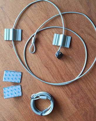 2 cavi acciaio + 2 piastre adesive 3M antifurto PC