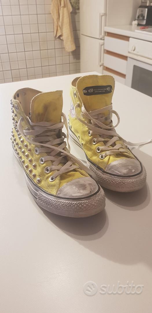 Converse borchie outlet gialle