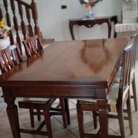 Tavolo puro legno  allungabile + 4 sedie