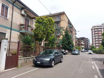 Garage in cinisello zona balsamo