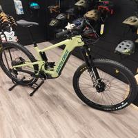 NUOVA - Santa Cruz Heckler 9 large
