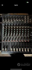 mixer yamaha mx 12/14 e un altro mixer