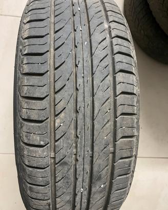 Pneumatico 185 55 15 gomma all 80%